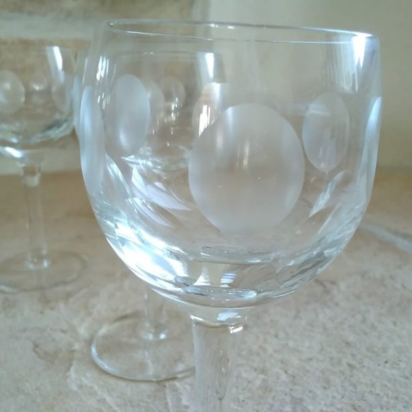 Vintage Mid Century Etched Glass Decanter/Glasses - Picture 5 of 10